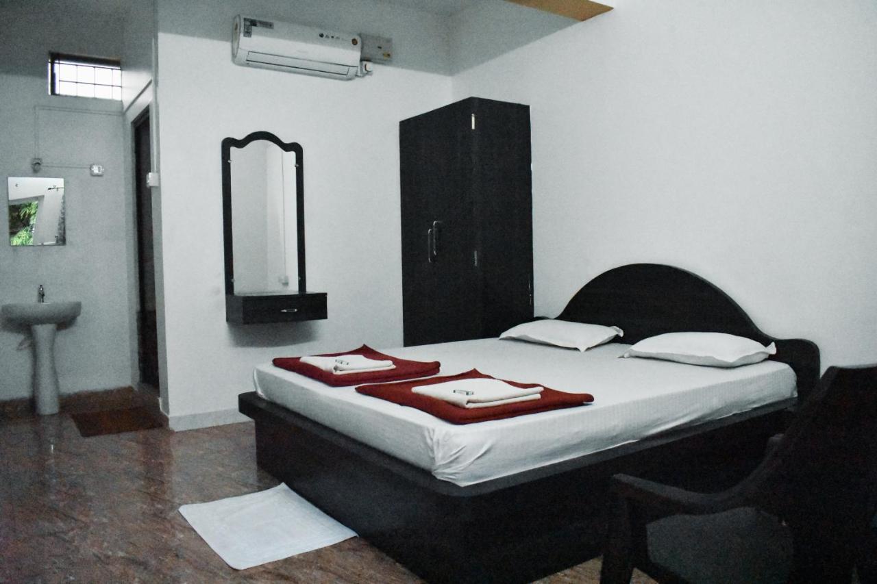 Hotel Gananjaya Gokarna  Zewnętrze zdjęcie